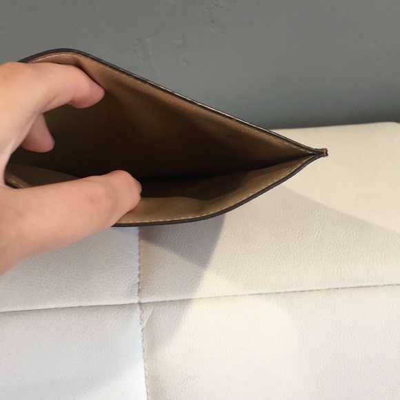 Cover - Picture 4 of 4